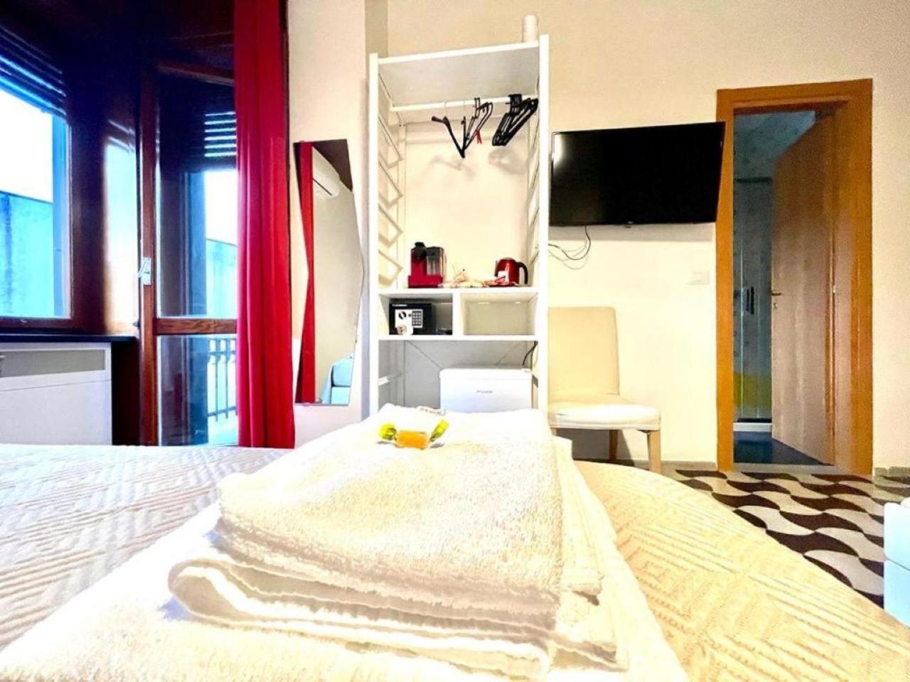 Hello Salerno Bed & Breakfast Bagian luar foto